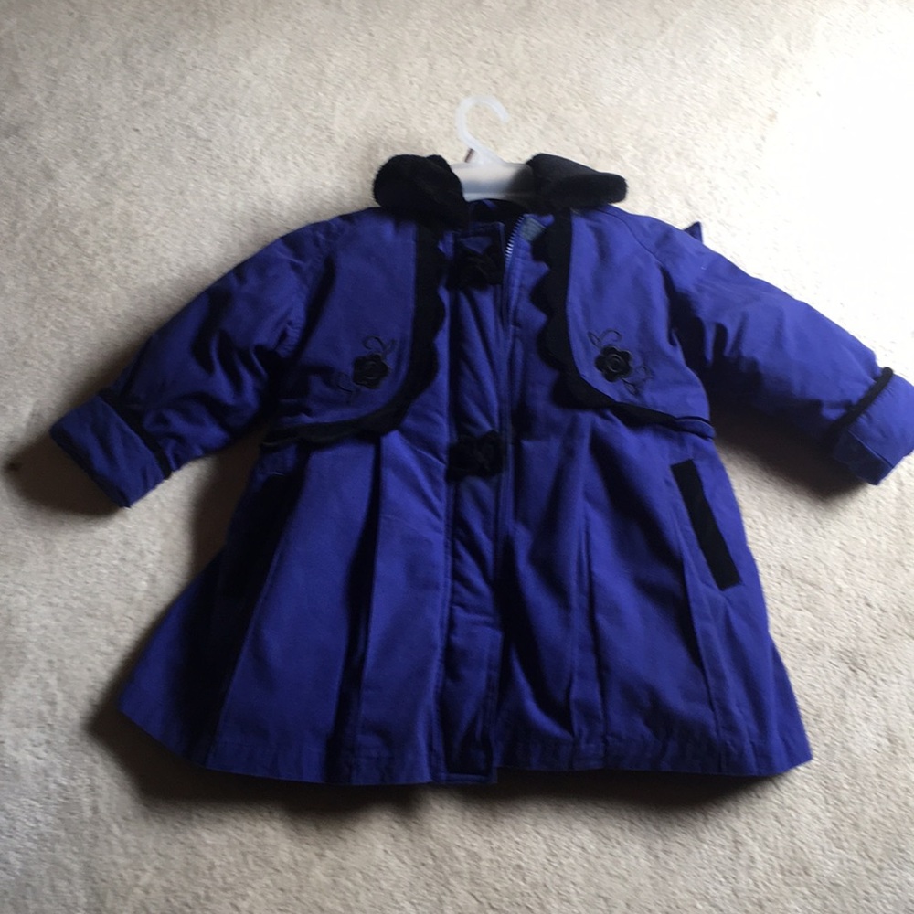 VERY CUTE LITTLE GIRLS JACKET